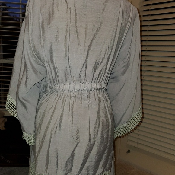 Oversized  Hobostyle Blouse - Picture 6 of 6